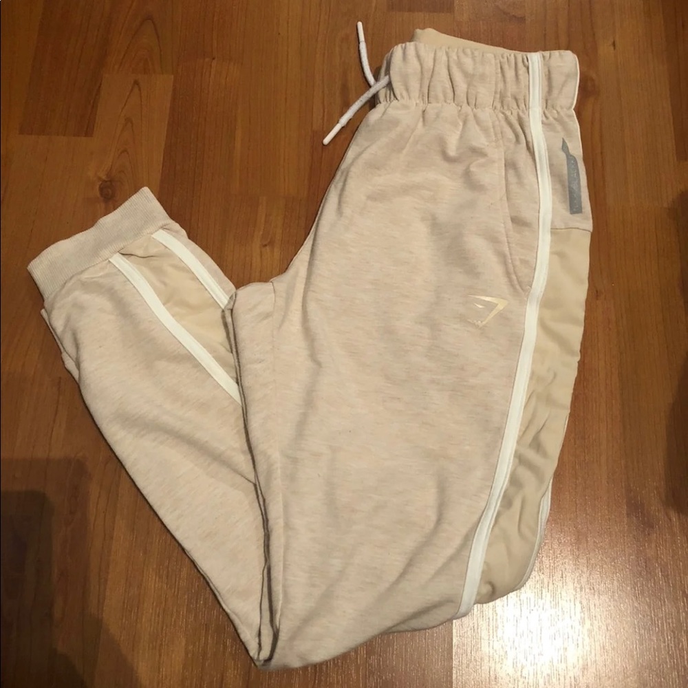 Gymshark Nikki b joggers